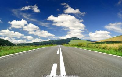 蜿蜒的纽带 公路的多维世界