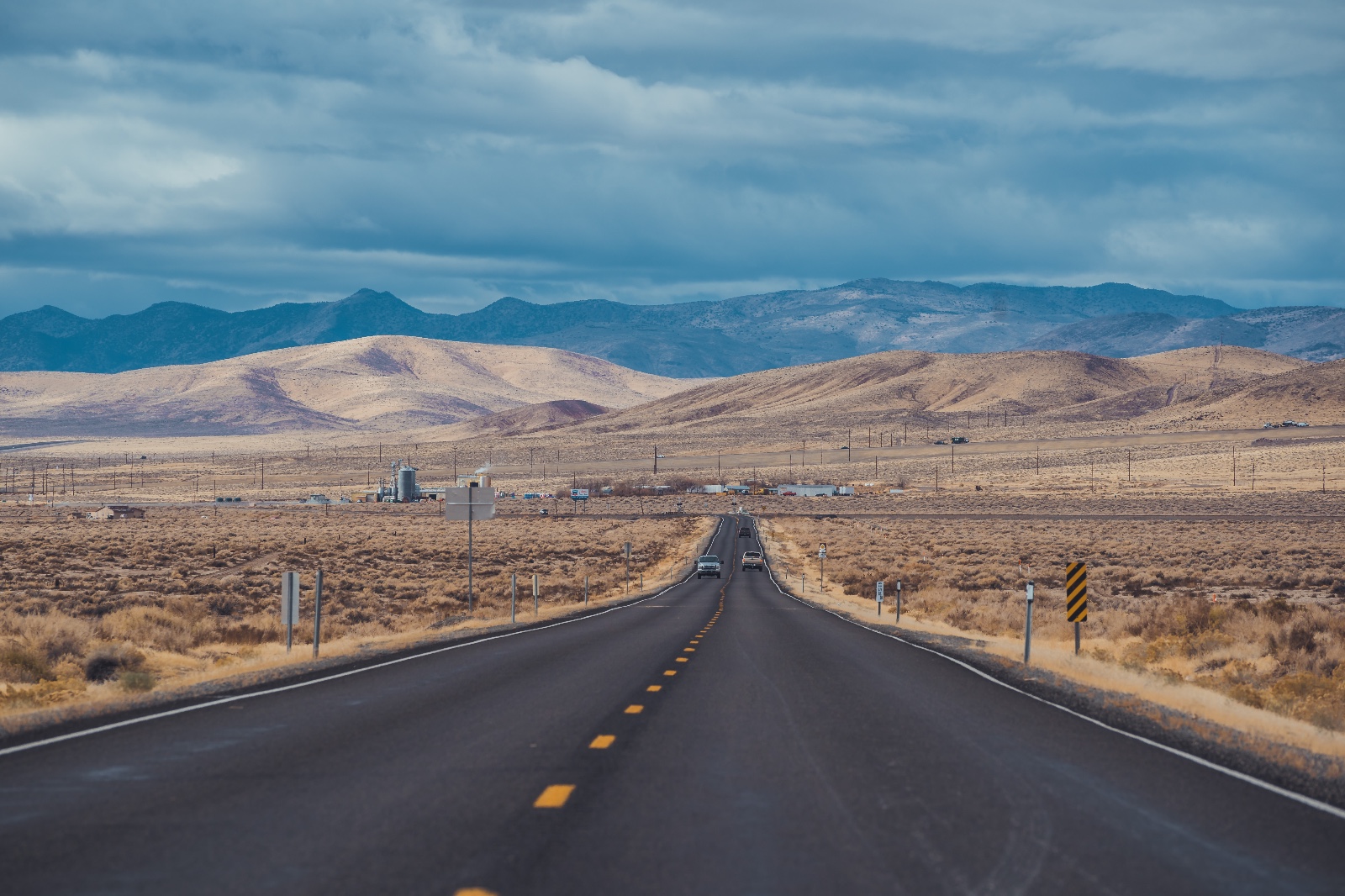 孤独与钢铁的交响 美国50号公路与铁路的西部传奇